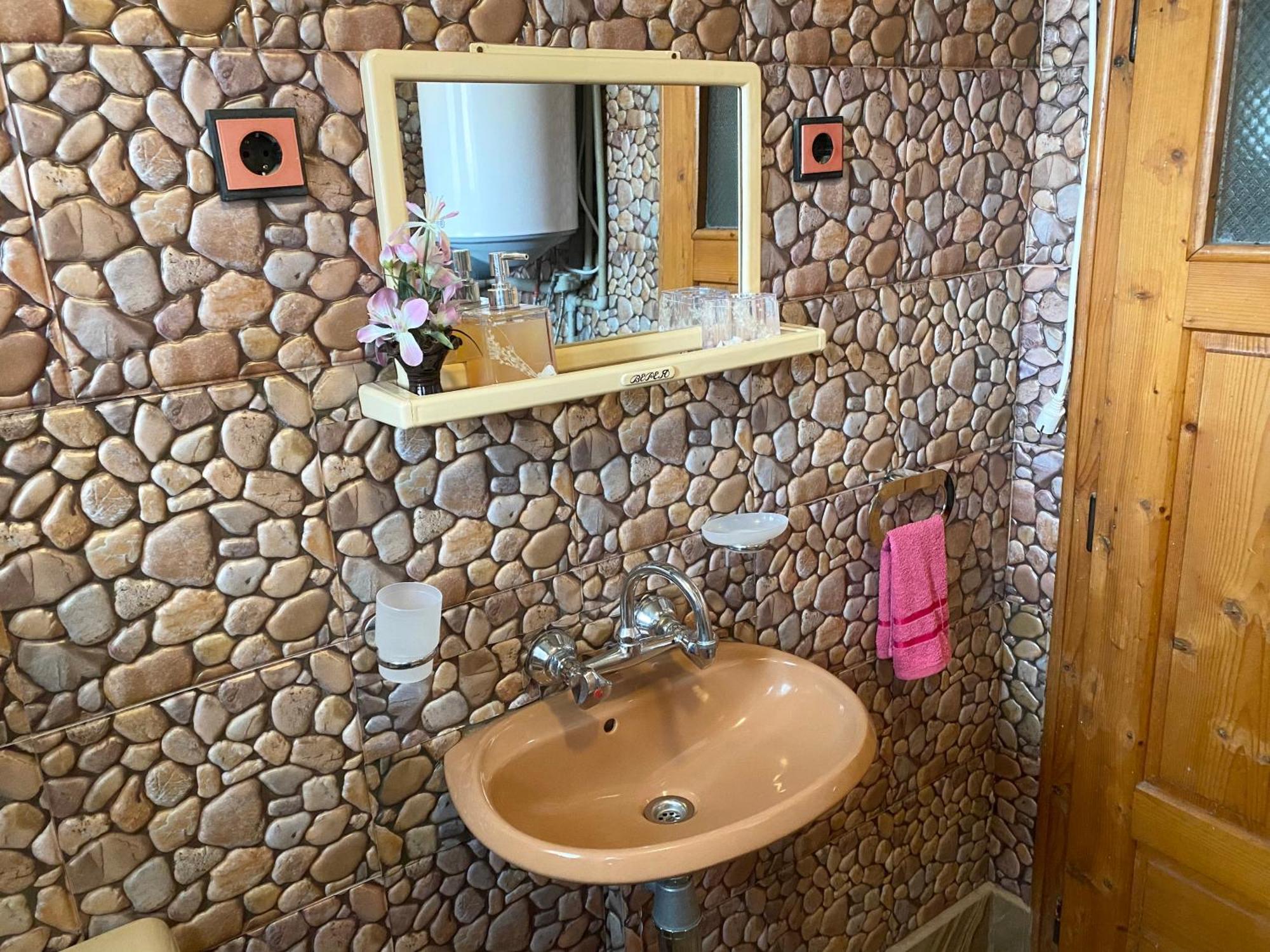 Niya Guest House Beli Iskar Exterior photo